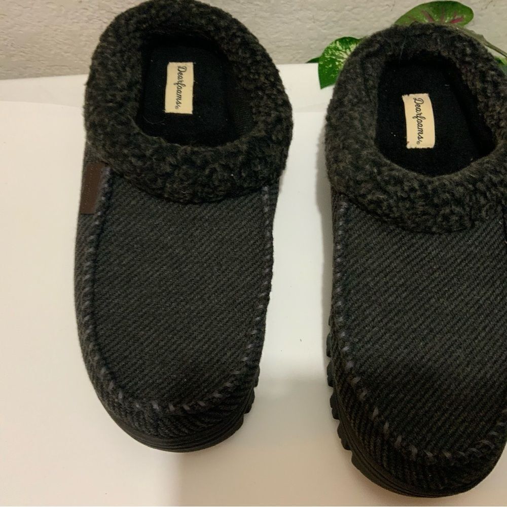 Dearform Men's Slippers size medium 9-10 US/ 42-43 EUR